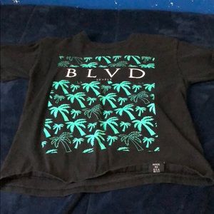 Black short sleeve t shirt